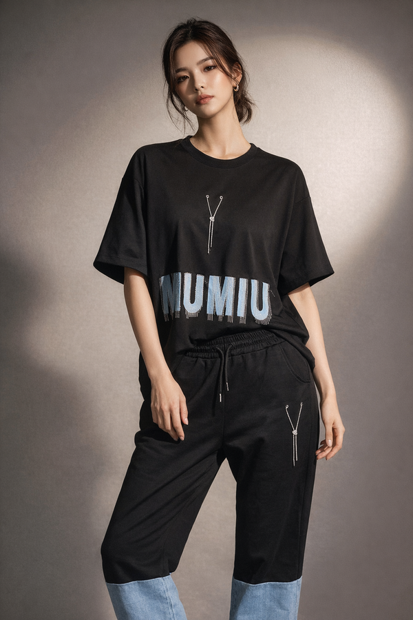 Relaxed Graphic Lounge Set