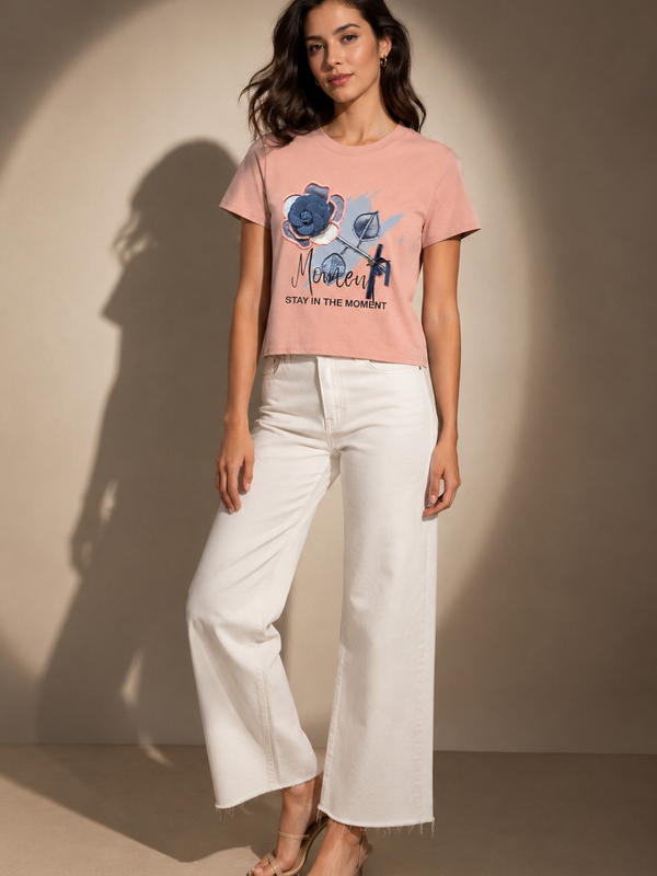 Floral Appliqué Graphic Cropped T-Shirt