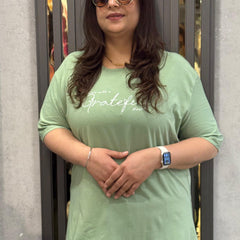 Minimal Graphic Relaxed T-Shirt
