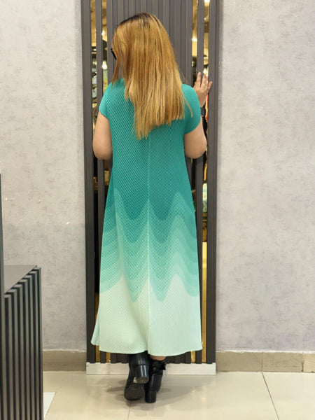 PLEATED GRADIENT MIDI DRESS